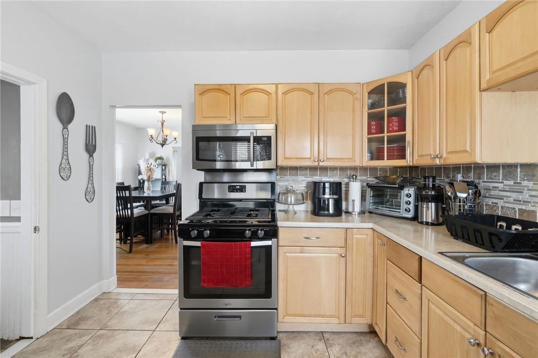 50 Primrose Street Pawtucket, RI 02860 - Photo 3 of 36