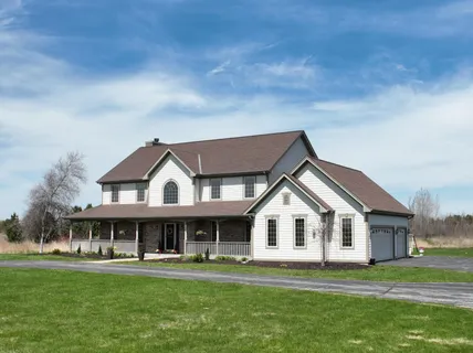 $795,000 | 580 Ulao Road, Grafton, WI 53024