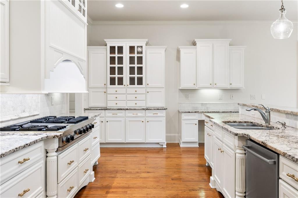 2551 Raintree Drive Northeast Atlanta, GA 30345 - Photo 13 of 71