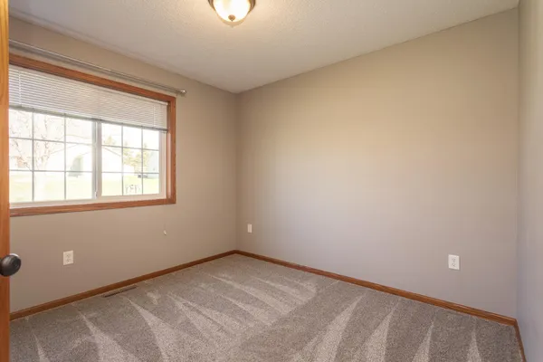 $324,900 | 1803 Jasmine Drive, Alexandria, MN 56308