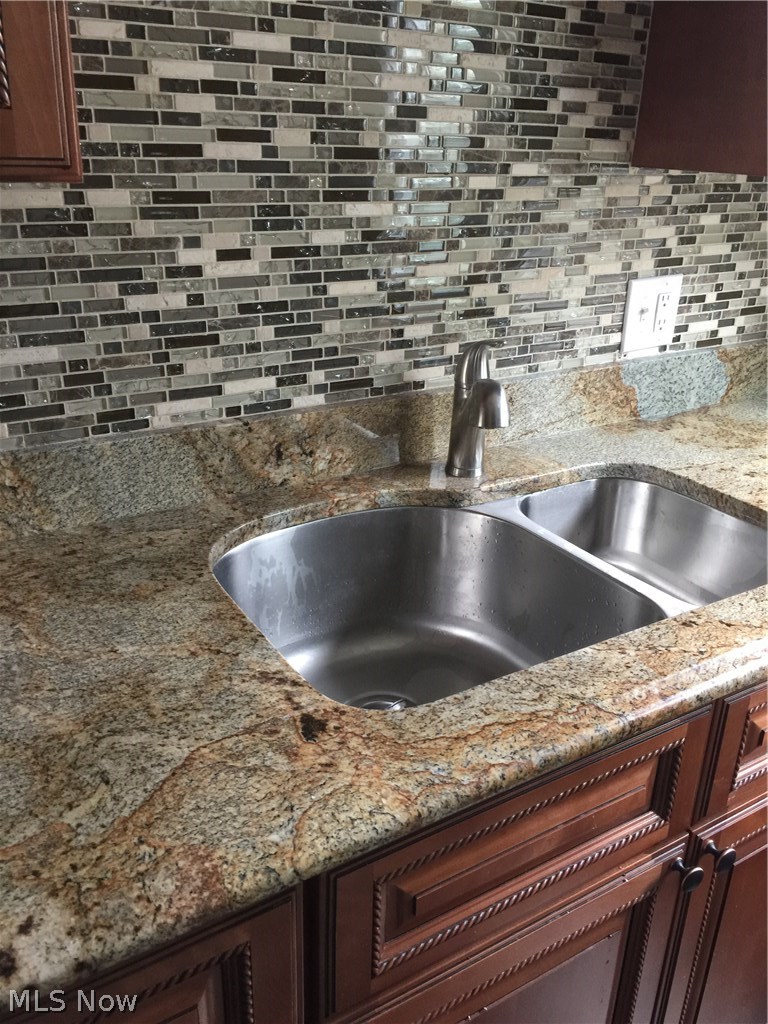 3632 Chelton Road Cleveland, OH 44120 - Photo 12 of 24