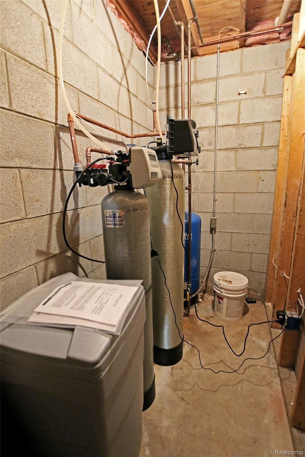 310 North Van Road Holly, MI 48442 - Photo 48 of 75 47) Lower Level Utility Room.jpg