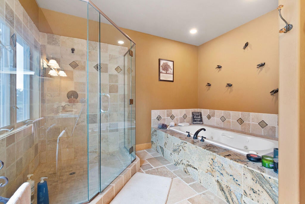 3020 Vale Road Klamath Falls, OR 97603 - Photo 40 of 49 v29