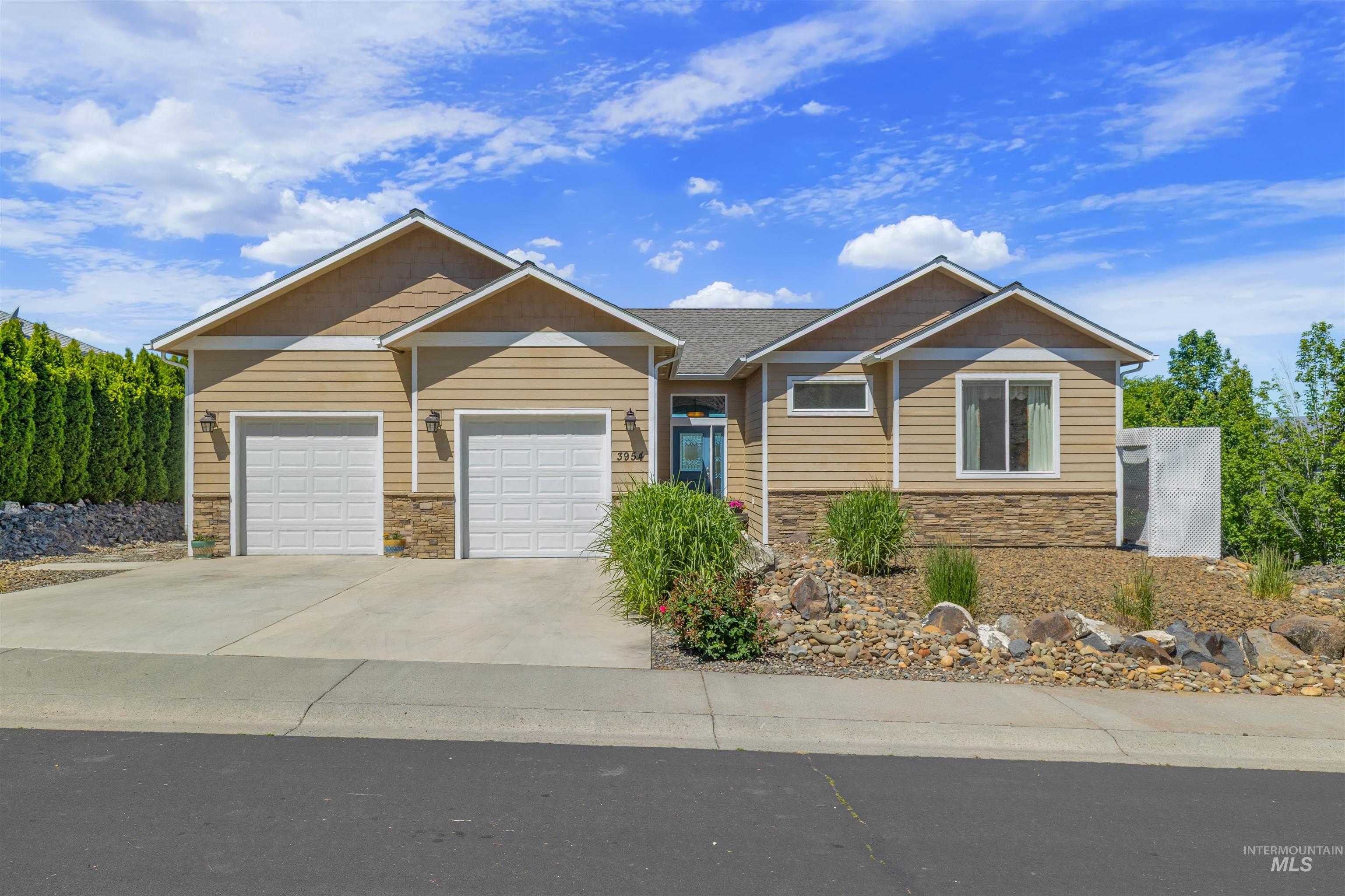3954 Foothill Drive Lewiston, ID 83501 - Photo 1 of 45