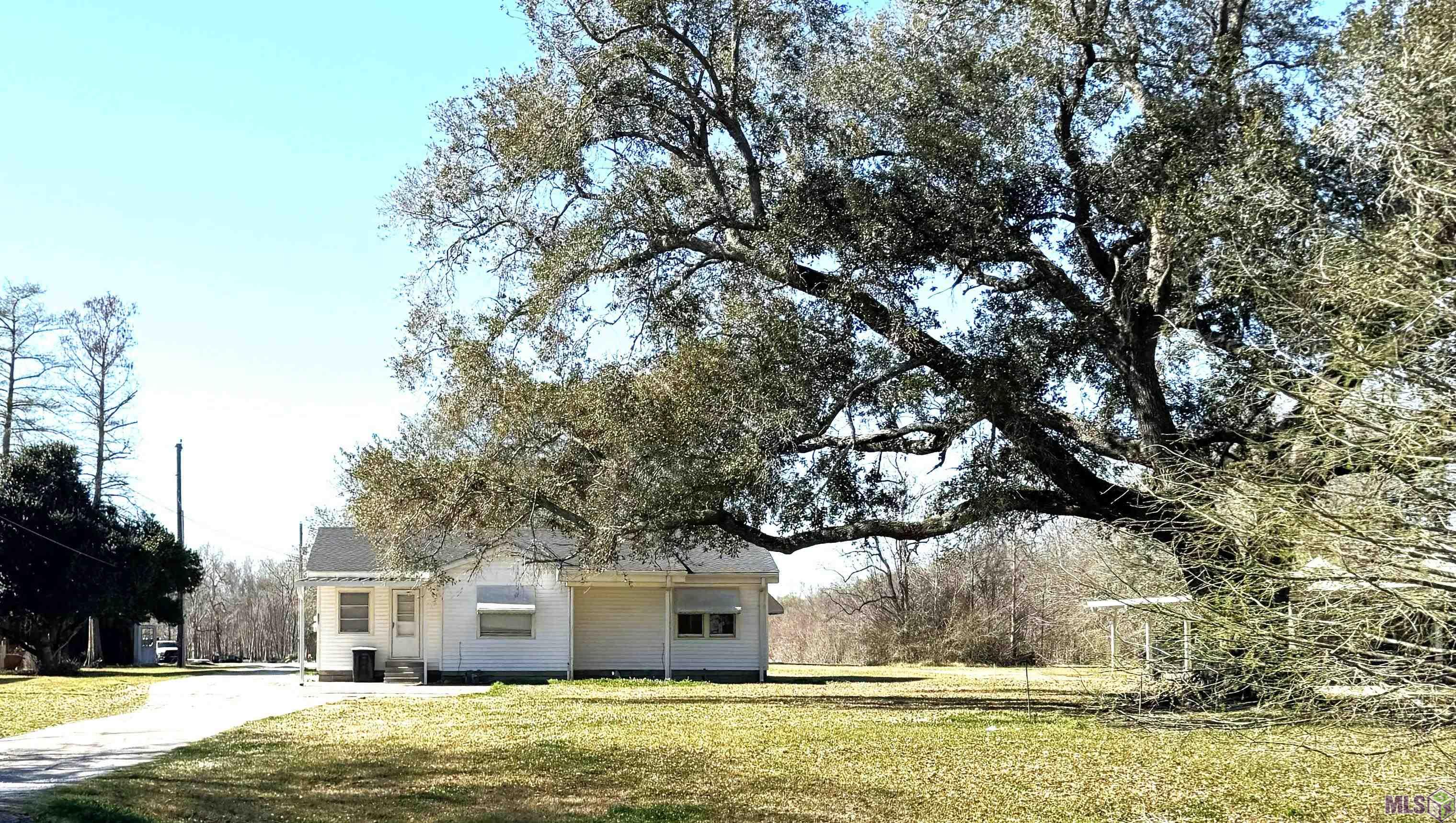 2031 Bayou Blue Road Houma, LA 70364 - Photo 1 of 27