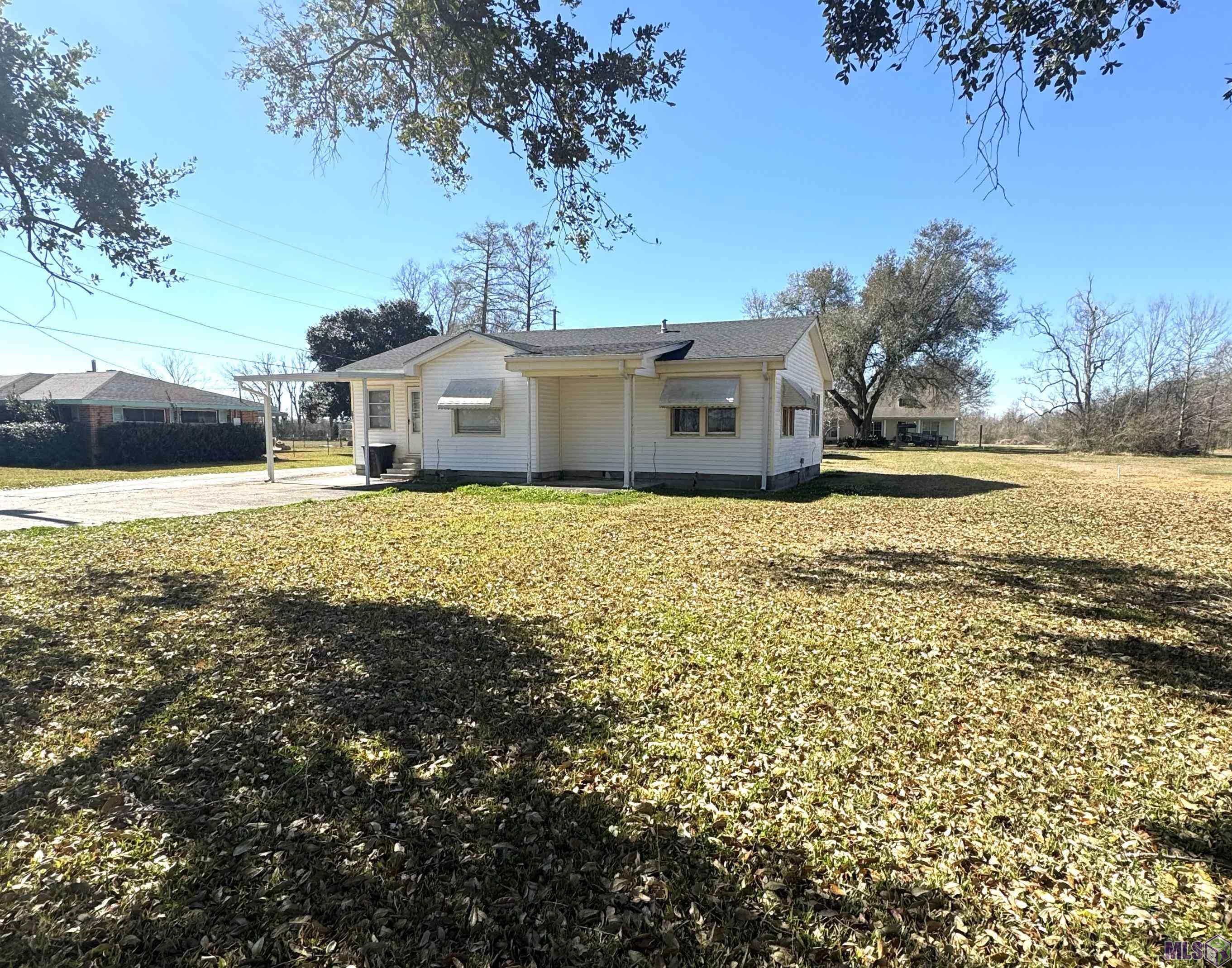 2031 Bayou Blue Road Houma, LA 70364 - Photo 3 of 27