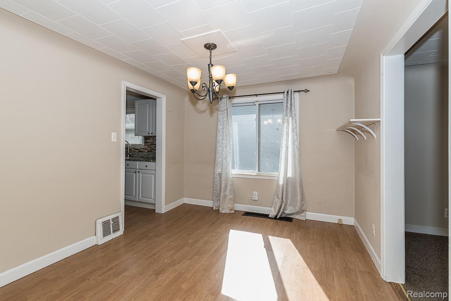 1930 Romeo Street Ferndale, MI 48220 - Photo 5 of 15 DSC_7466.jpg