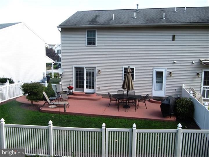 374 Sioux Court Sinking Spring, PA 19608 - Photo 3 of 23 Exterior Back