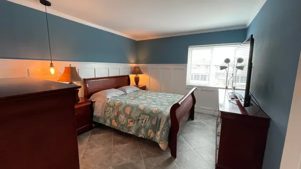 $2,000 | 510 Flanders P, Delray Beach, FL 33484