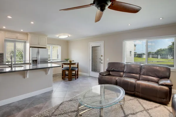 $2,000 | 510 Flanders P, Delray Beach, FL 33484