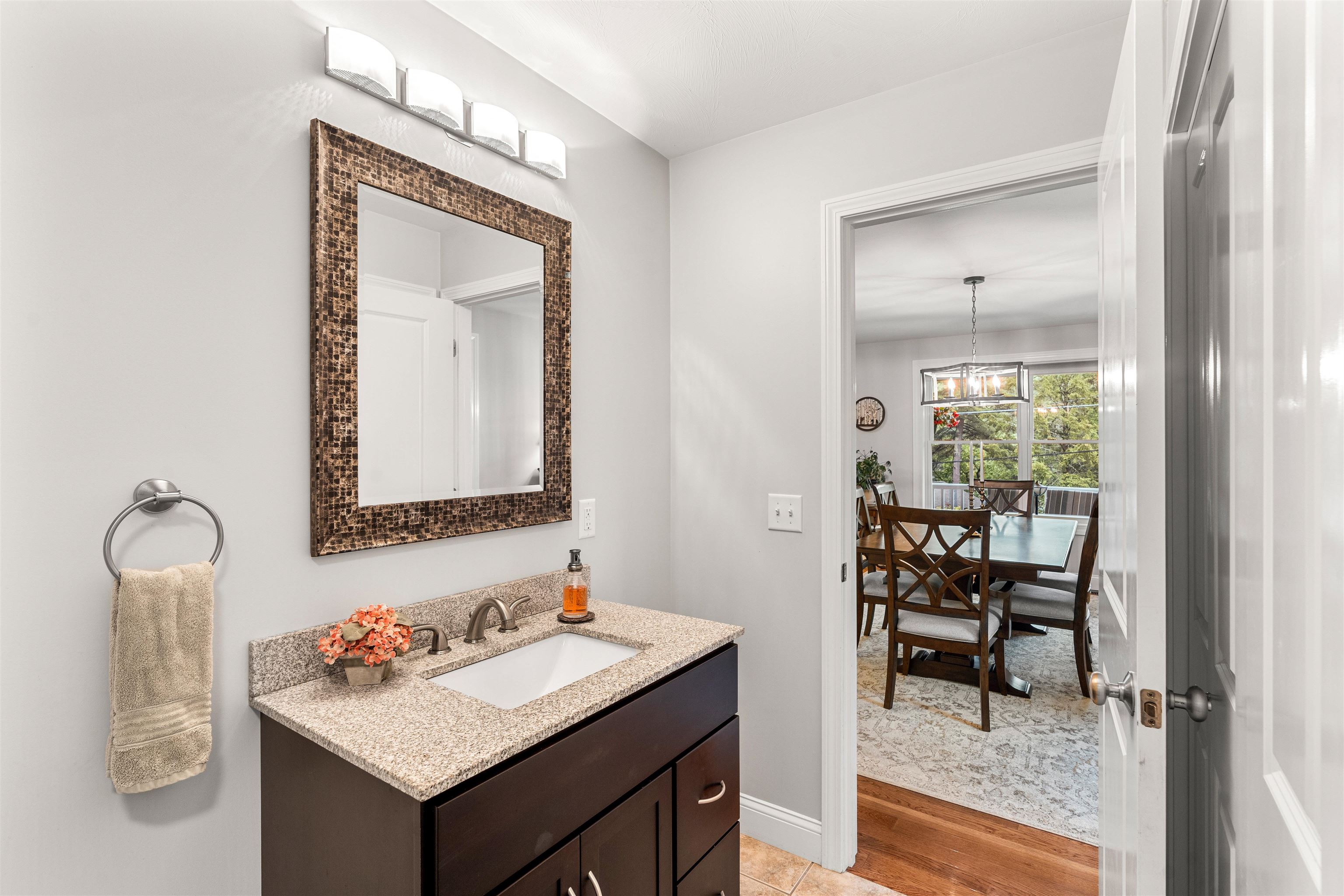 30 Emerson Road Windham, NH 03087 - Photo 21 of 59