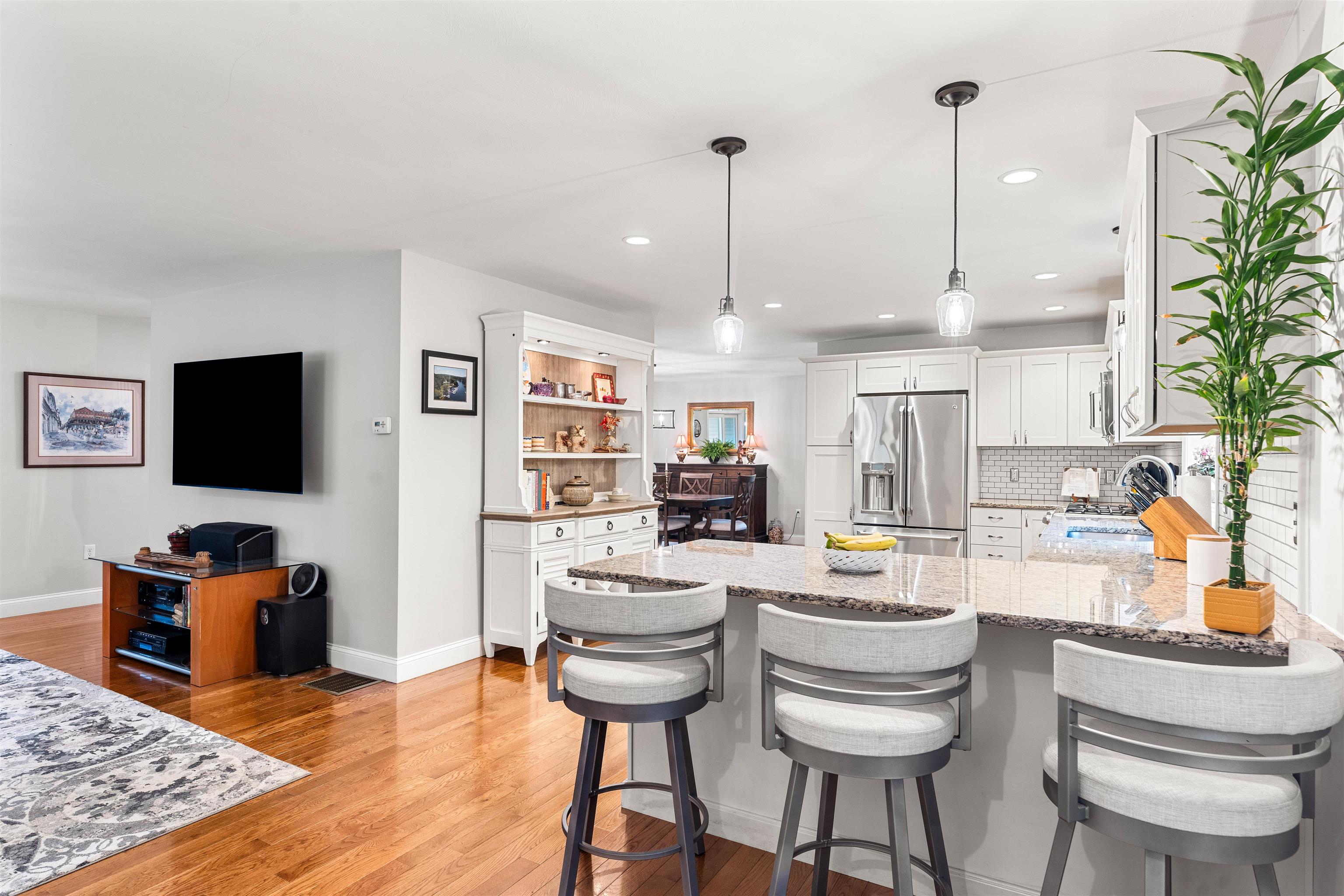 30 Emerson Road Windham, NH 03087 - Photo 7 of 59