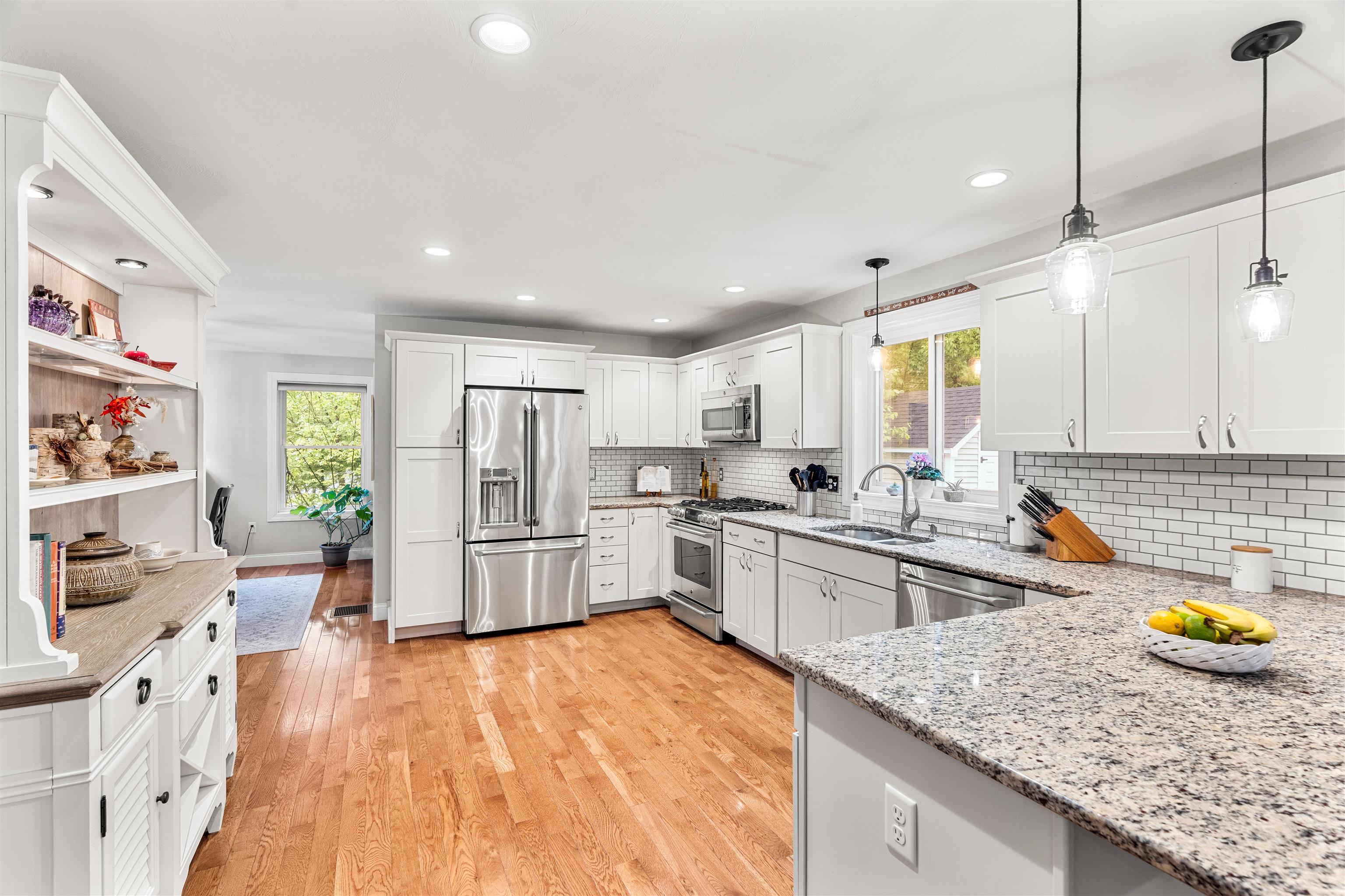 30 Emerson Road Windham, NH 03087 - Photo 8 of 59