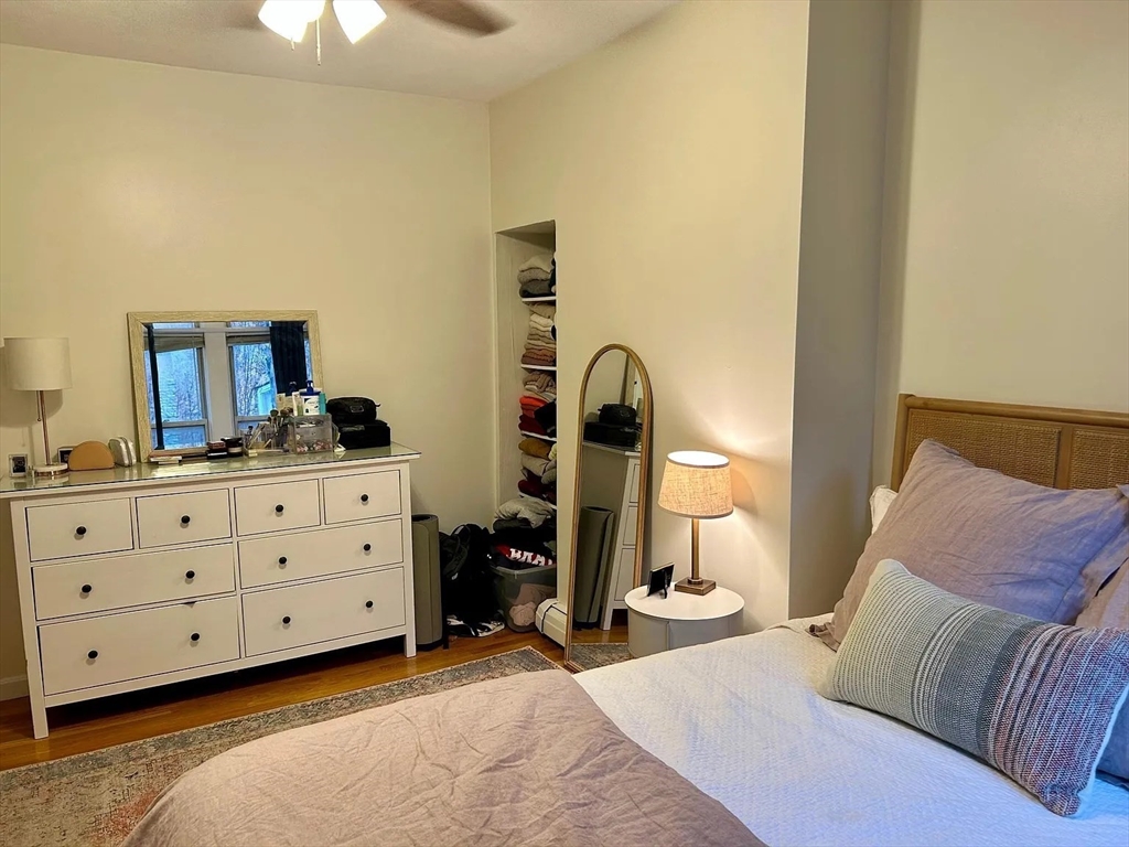 19 Fleet Street, Unit 4 Boston, MA 02113 - Photo 6 of 9