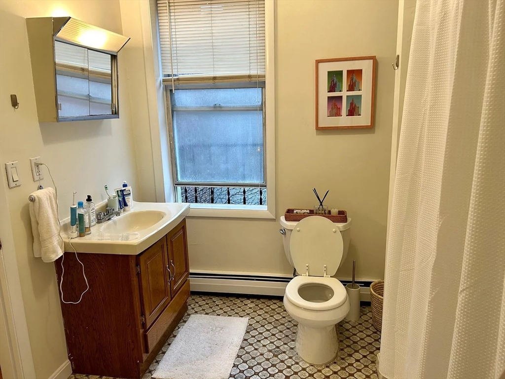 19 Fleet Street, Unit 4 Boston, MA 02113 - Photo 9 of 9