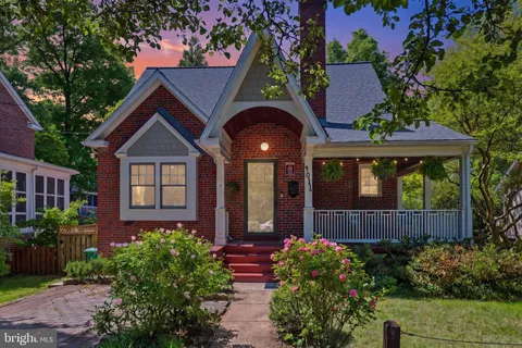 $599,999 | 4011 Oglethorpe Street, Hyattsville, MD 20782
