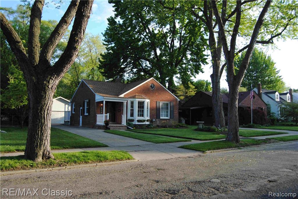 2175 Harvard Road Berkley, MI 48072 - Photo 3 of 51