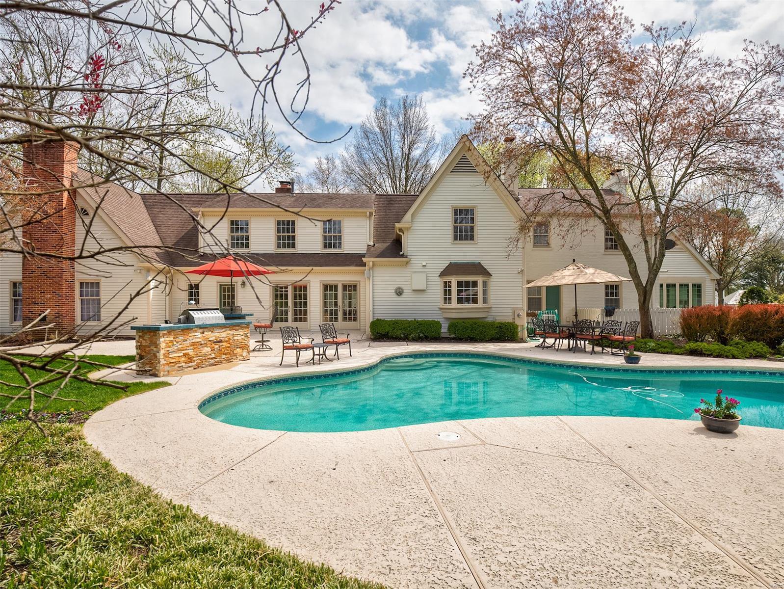 7 Fox Run Lane Frontenac, MO 63131 - Photo 4 of 47