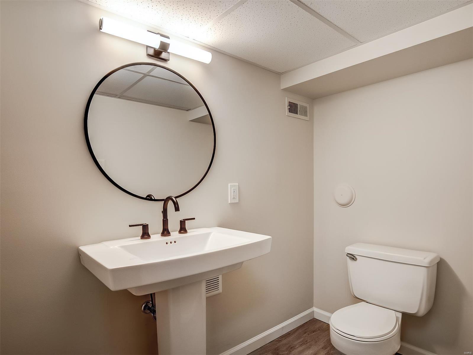 7 Fox Run Lane Frontenac, MO 63131 - Photo 44 of 47