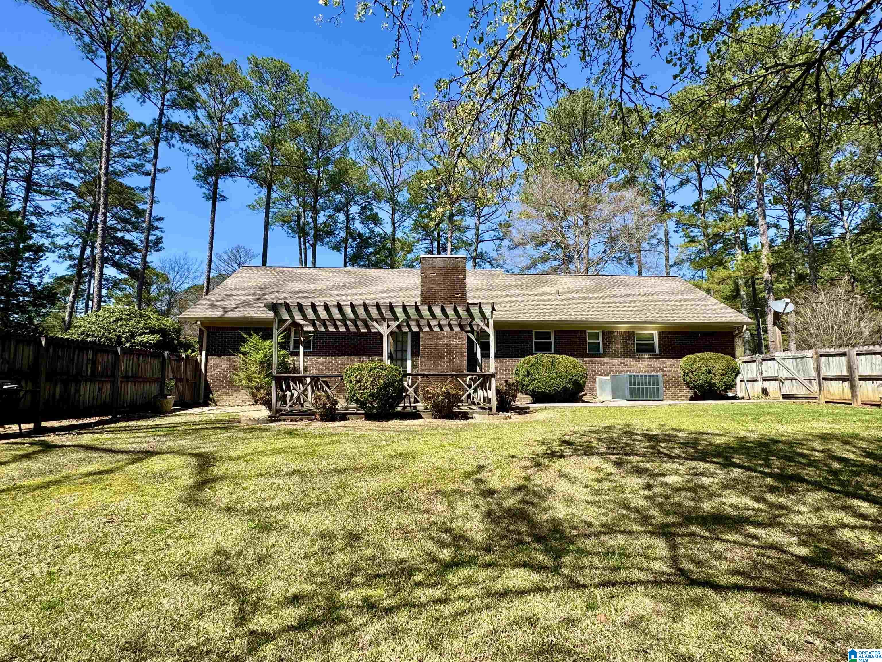 41 Armstrong Loop Hayden, AL 35079 - Photo 5 of 49
