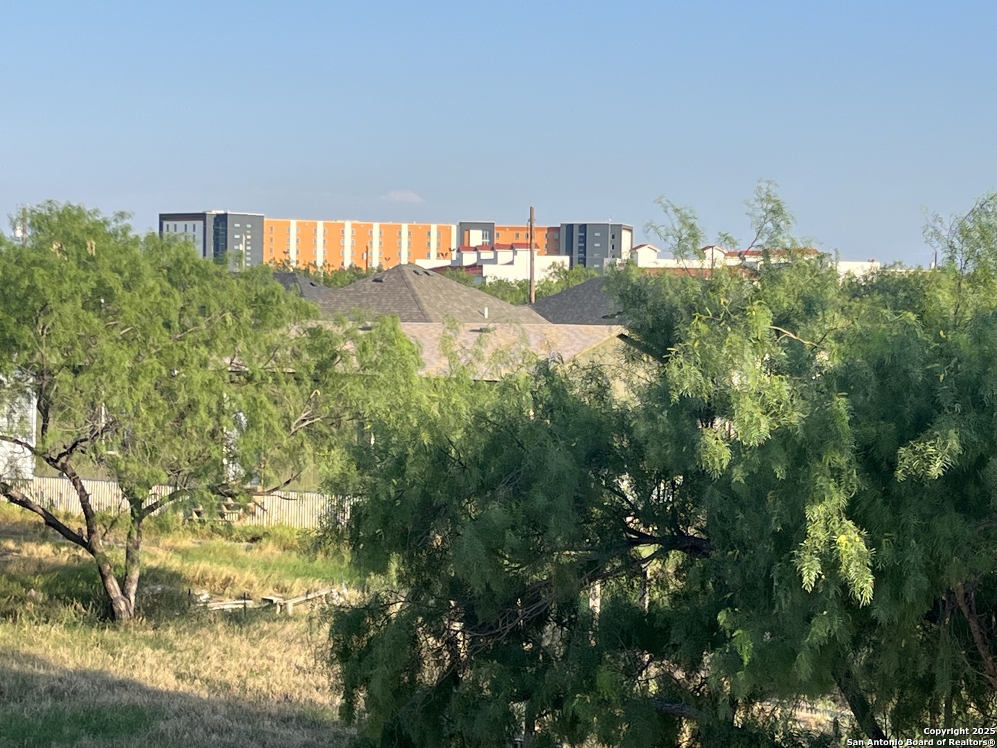 391 Riverside Drive, Unit 21 Eagle Pass, TX 78852 - Photo 7 of 11 a view of an ocean