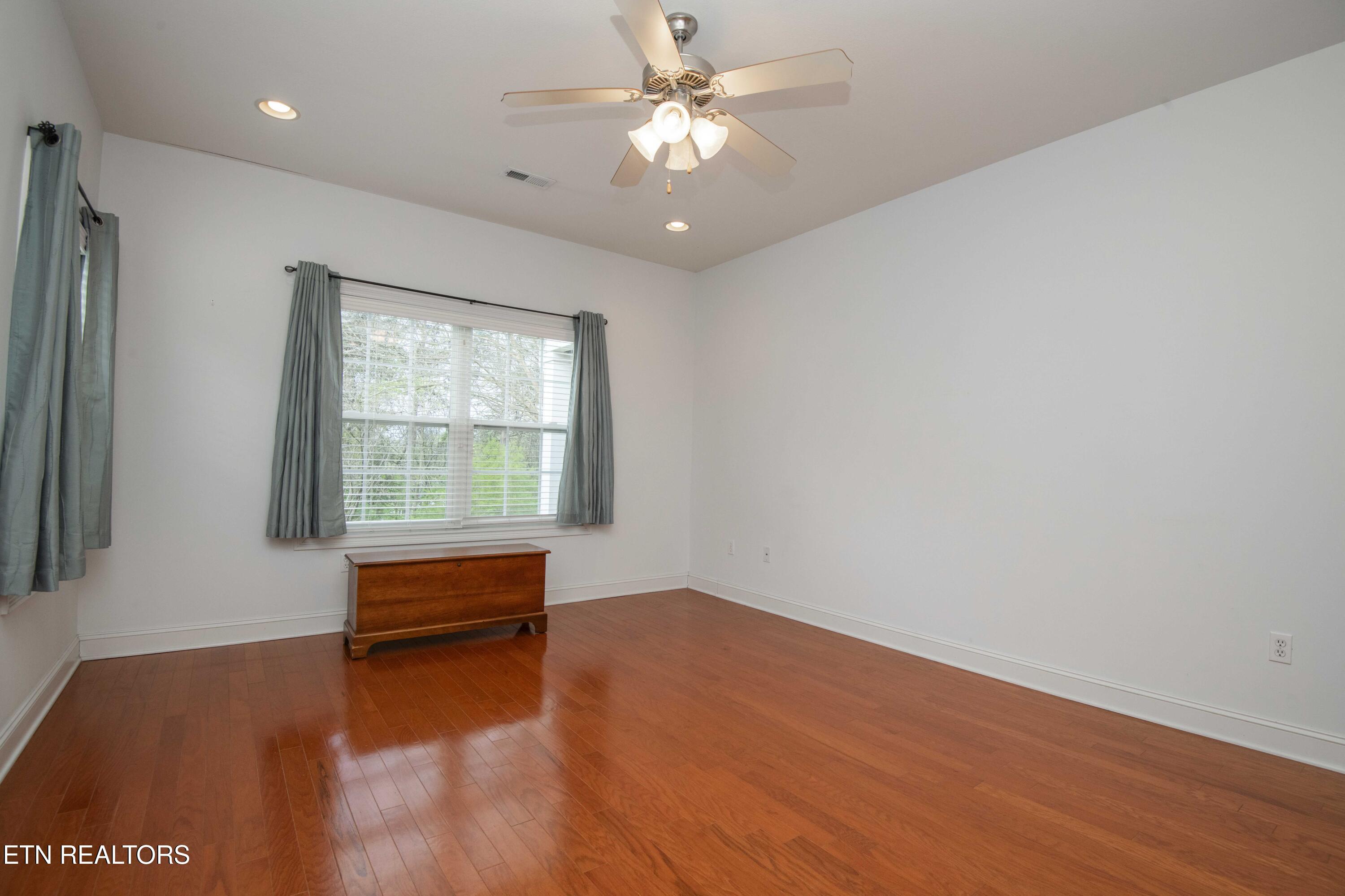 110 Waterston Way Clinton, TN 37716 - Photo 23 of 47 master bed 1_1