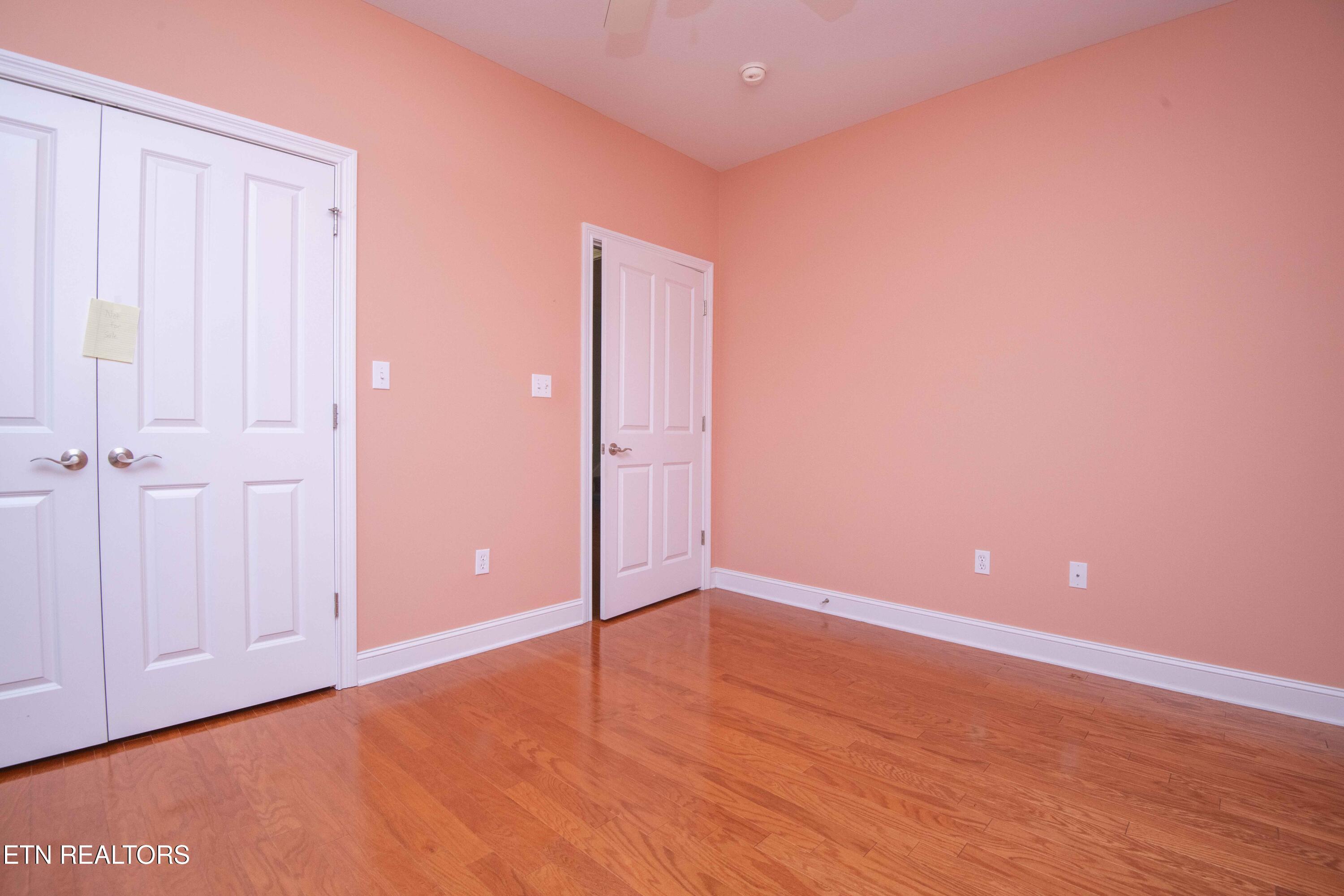 110 Waterston Way Clinton, TN 37716 - Photo 36 of 47 third bed_1