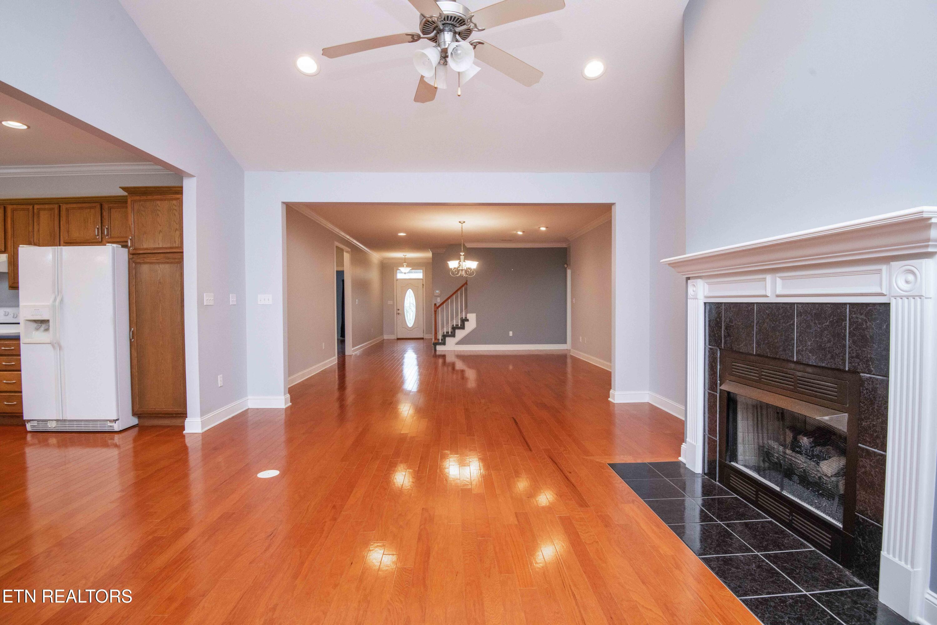 110 Waterston Way Clinton, TN 37716 - Photo 6 of 47 living 3_1