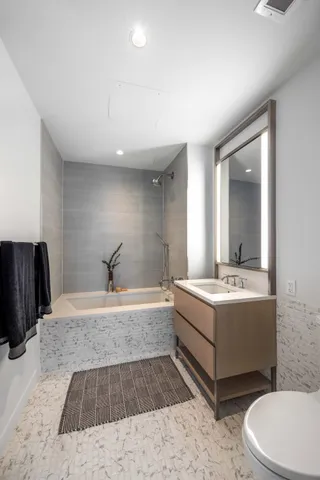 $1,925,000 | 500 West 45th Street, Unit 627 | Hell's Kitchen