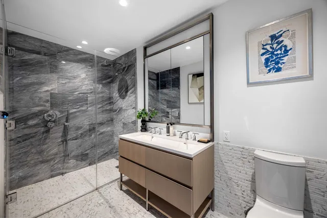 $1,925,000 | 500 West 45th Street, Unit 627 | Hell's Kitchen