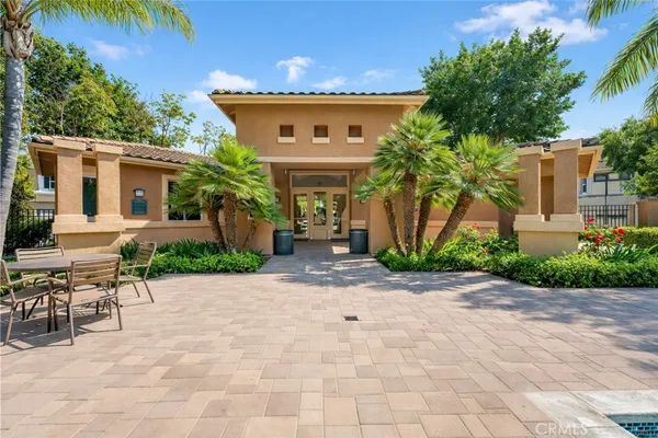 a view of a yard in front of a house