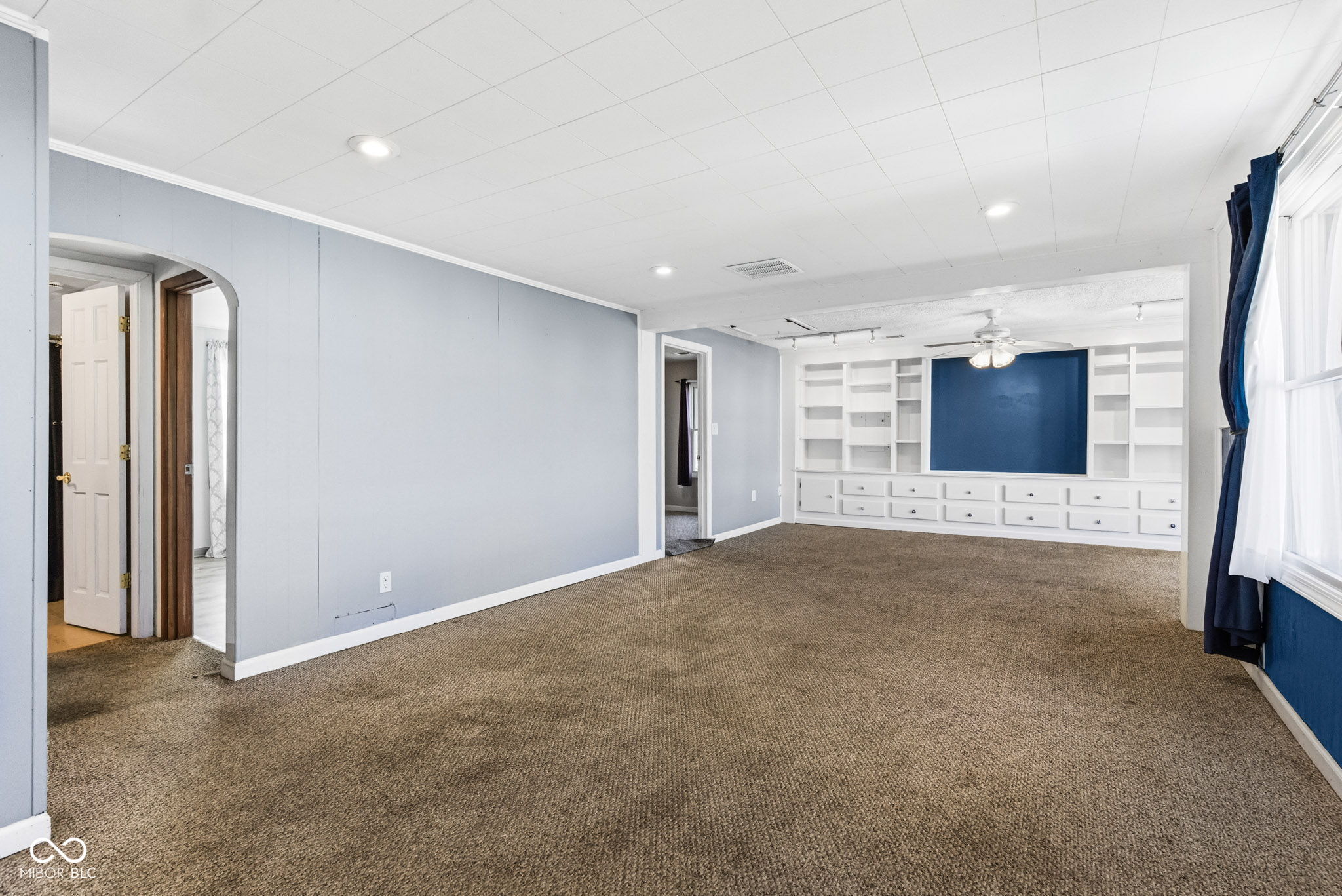 217 Tague Street Greenfield, IN 46140 - Photo 4 of 46