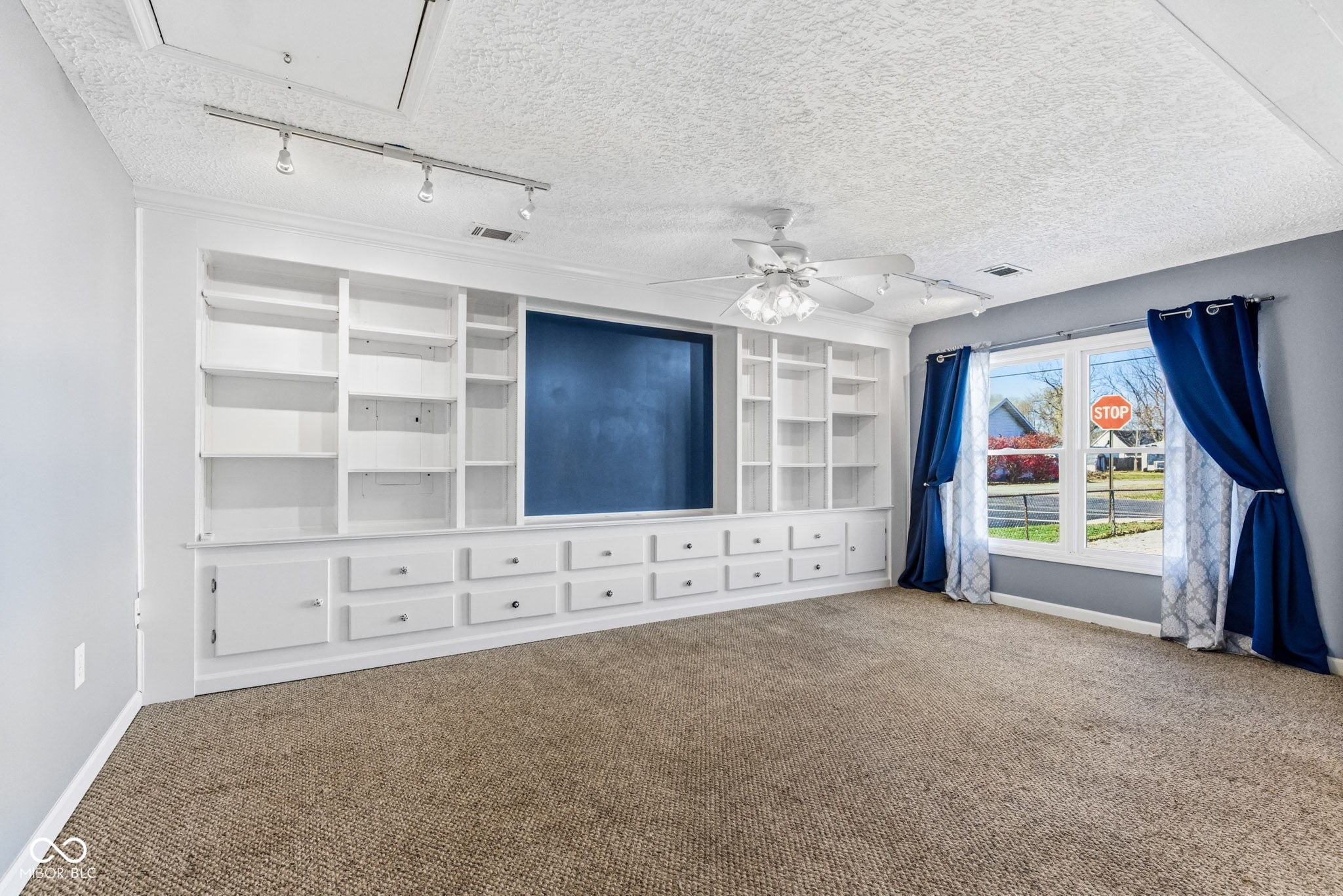 217 Tague Street Greenfield, IN 46140 - Photo 8 of 46