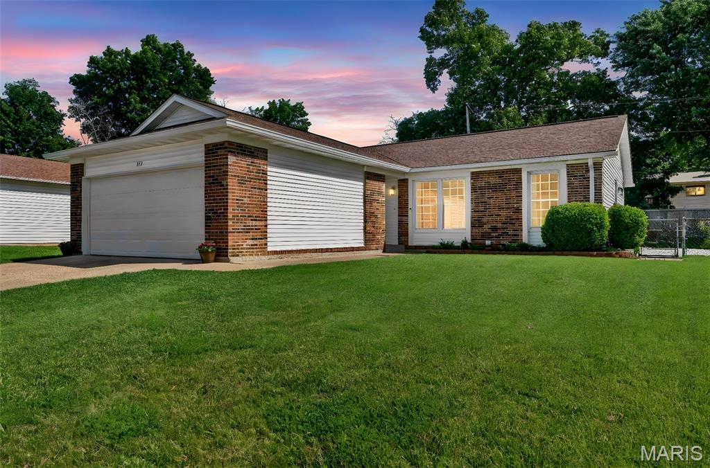 375 Novara Drive Ballwin, MO 63021 - Photo 1 of 36