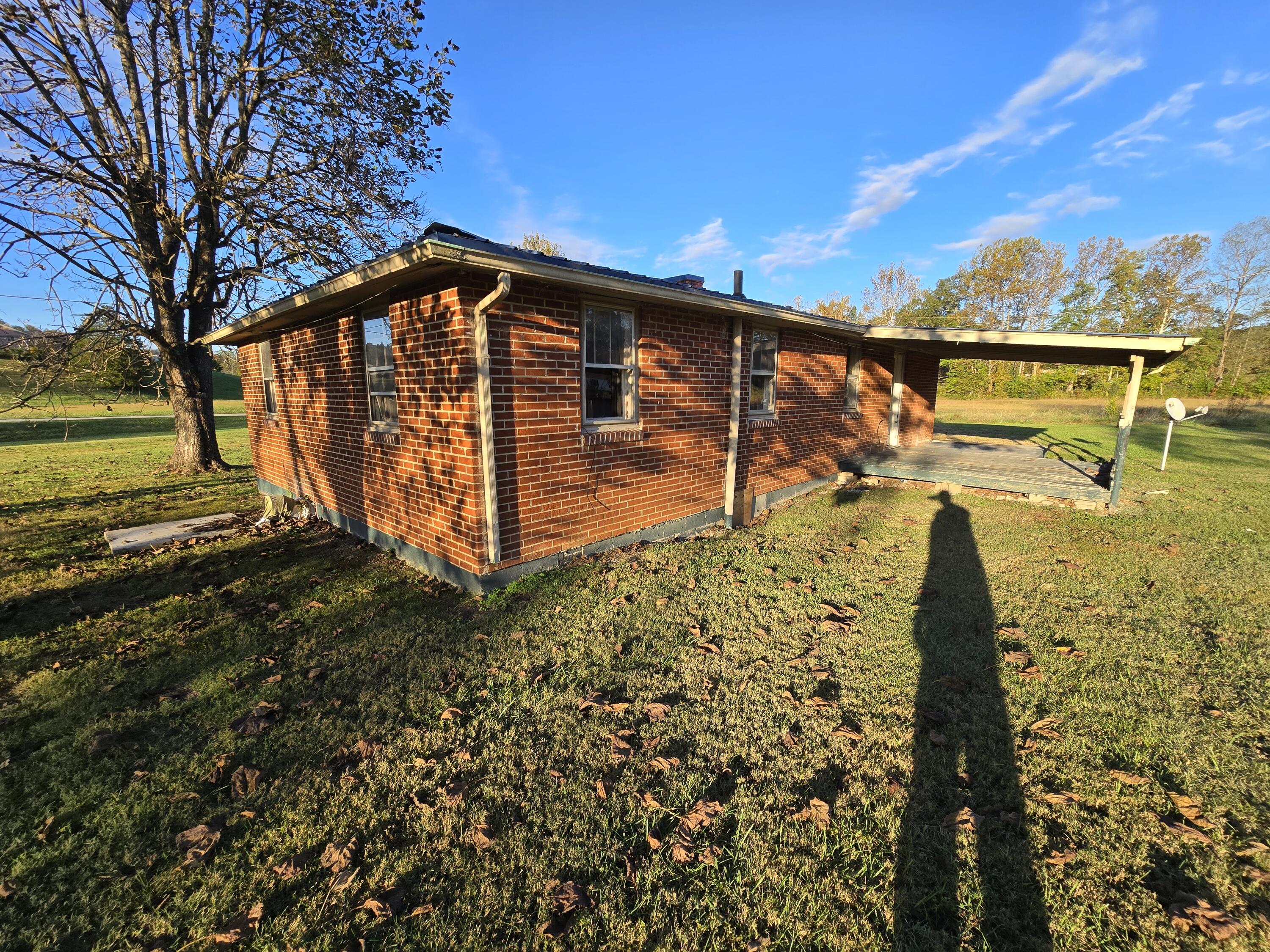 551 Keswick Road Williamsburg, KY 40769 - Photo 5 of 15 20251009_181315