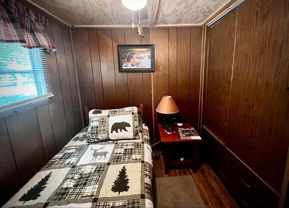 11881 Winesap Road Baldwin, MI 49304 - Photo 15 of 27 pic of bedroom, in cabin