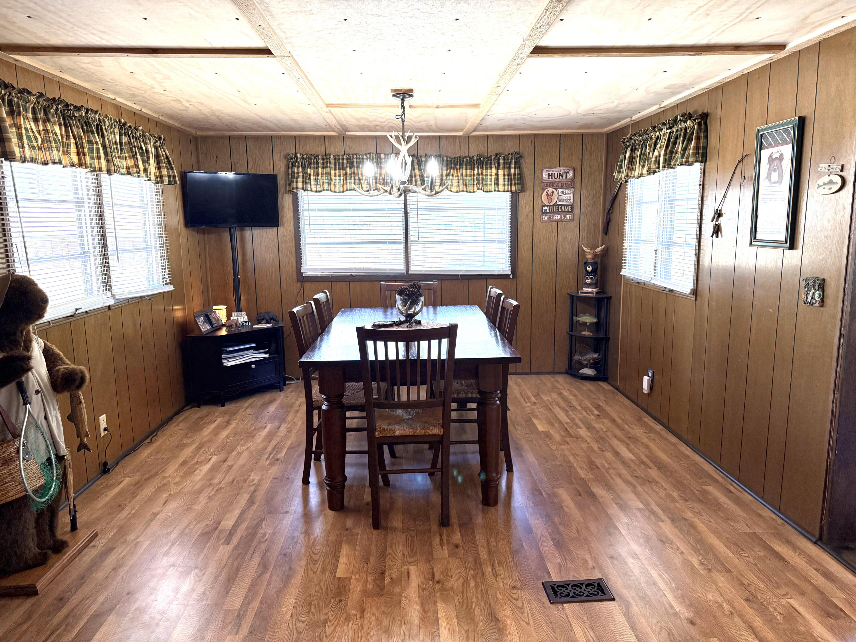 11881 Winesap Road Baldwin, MI 49304 - Photo 2 of 26 winetap 4