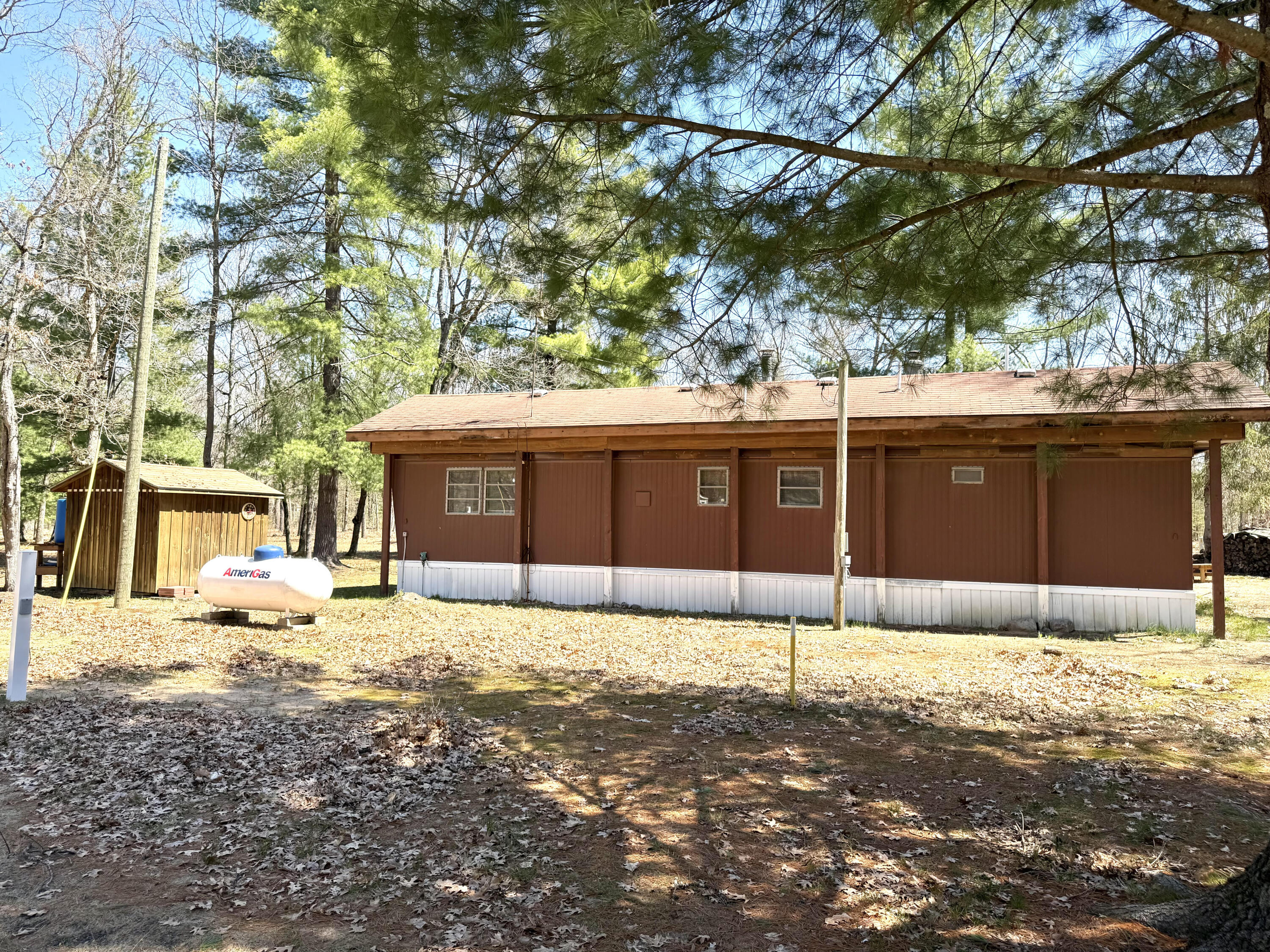 11881 Winesap Road Baldwin, MI 49304 - Photo 3 of 26 winetap 3