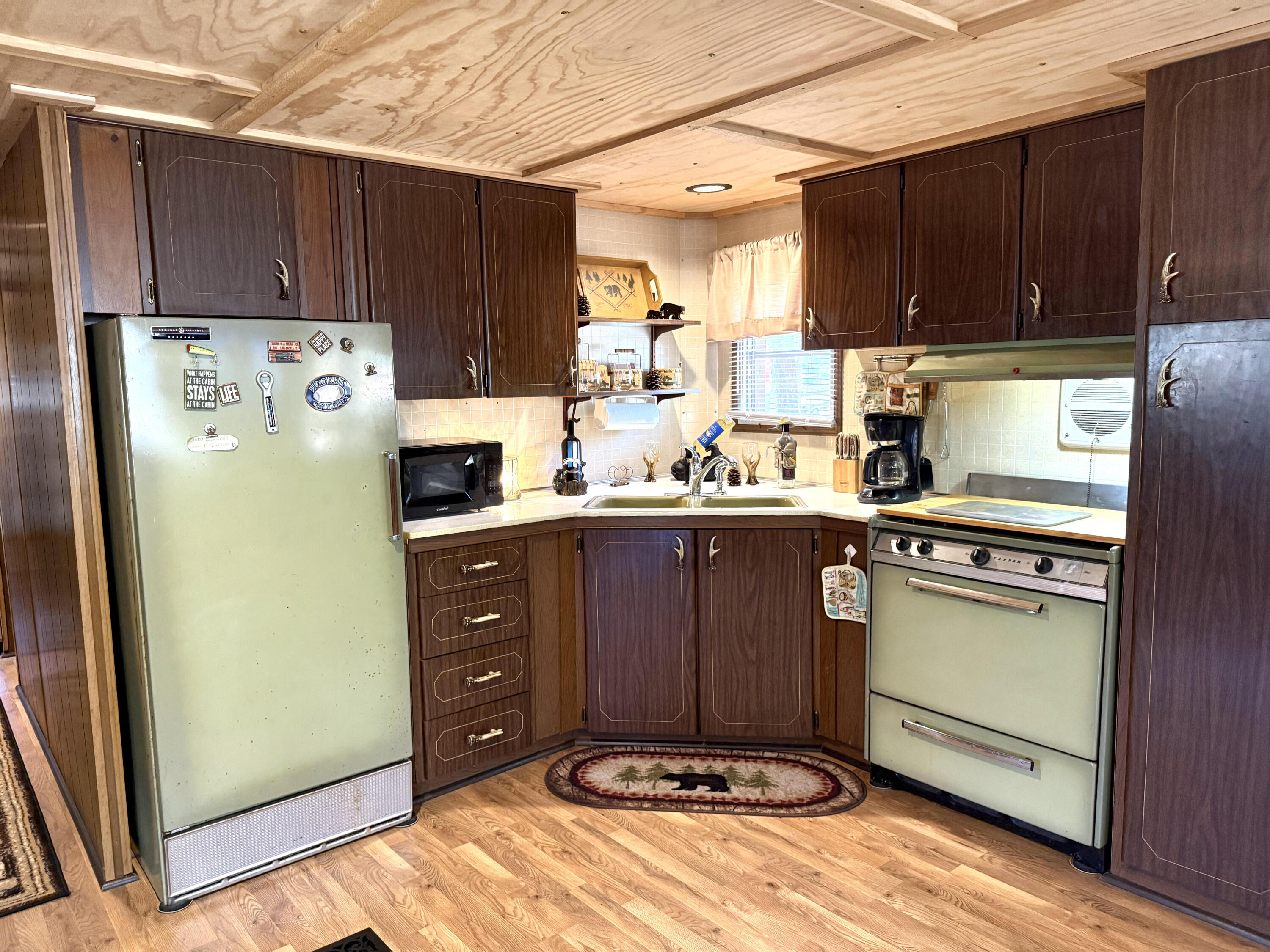 11881 Winesap Road Baldwin, MI 49304 - Photo 5 of 26 winetap 5