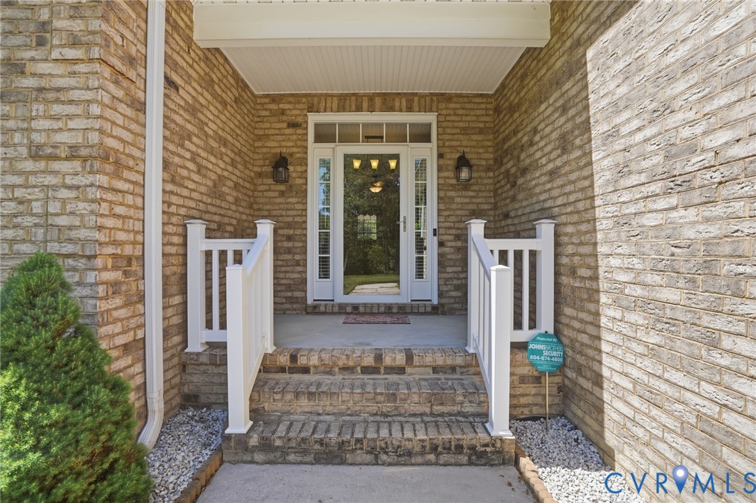 3600 Market Road Mechanicsville, VA 23111 - Photo 5 of 67 a front view of a building with a garden