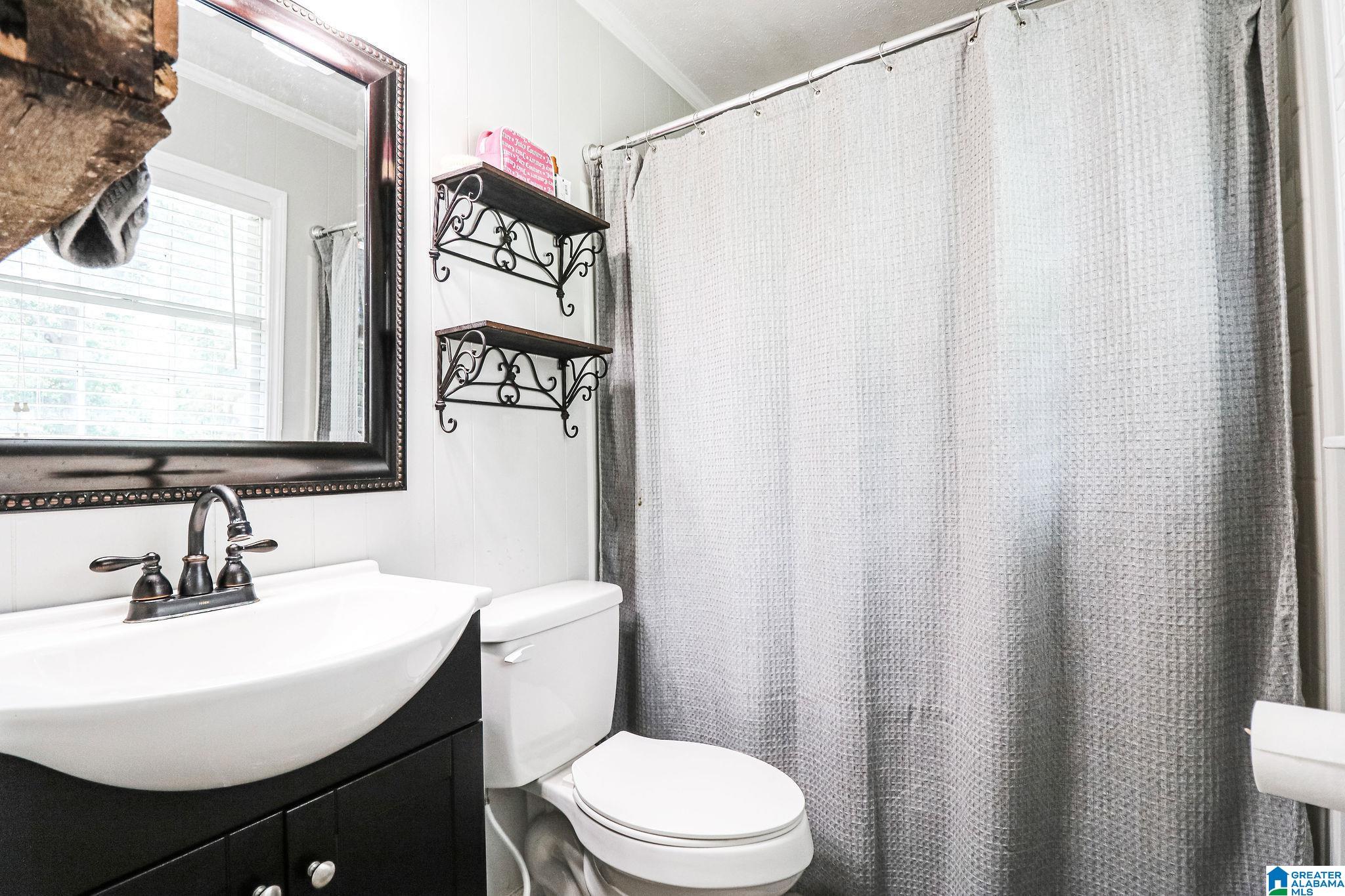 1509 Greenmeadow Road Anniston, AL 36207 - Photo 14 of 43