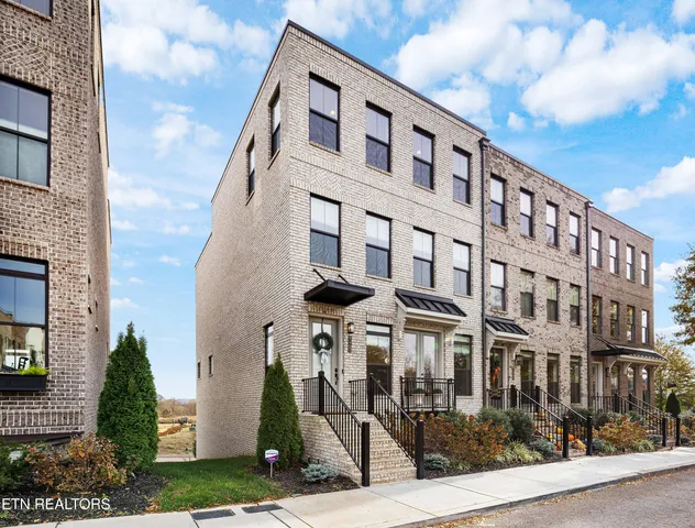 $989,500 | 9460 Horizon Drive, Knoxville, TN 37922