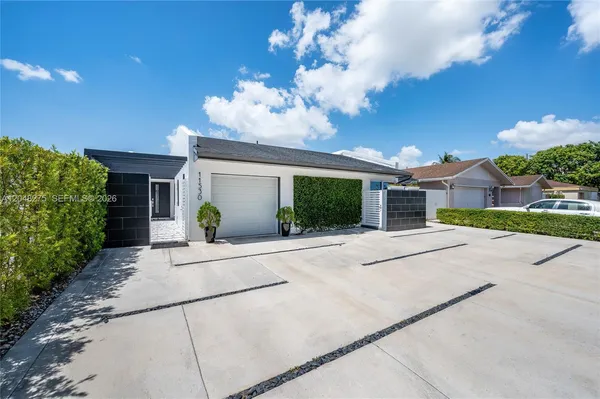 $3,600 | 11530 Southwest 81st Terrace, Miami, FL 33173