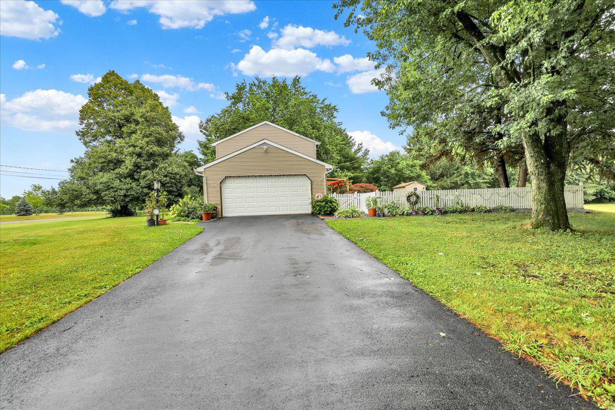 40 Hunters Run Road Honey Brook, PA 19344 - Photo 43 of 47 Large driveway leading to over-sized garage