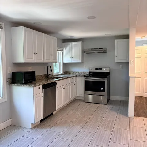 $1,800 | 100 Broad Street, Unit 3, North Attleboro, MA 02760