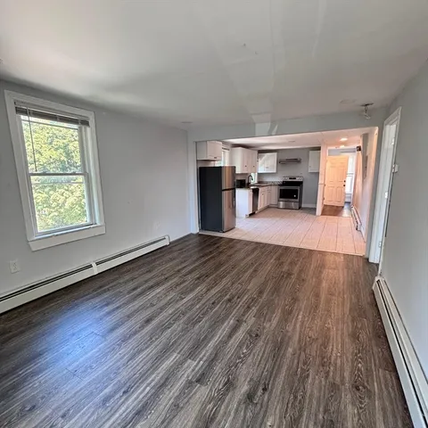 $1,800 | 100 Broad Street, Unit 3, North Attleboro, MA 02760