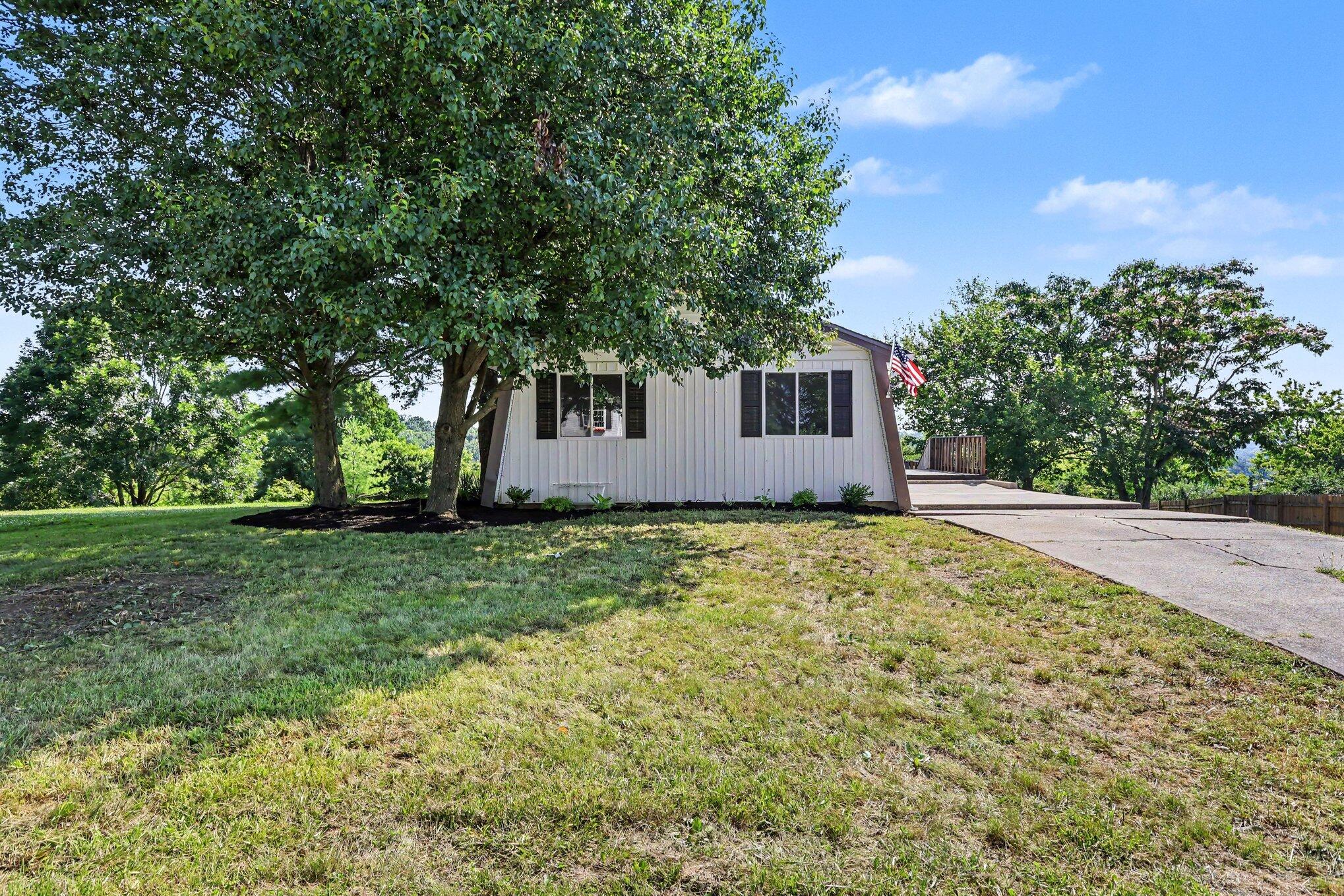950 Reeves Road Dry Ridge, KY 41035 - Photo 3 of 33 002_file_1256