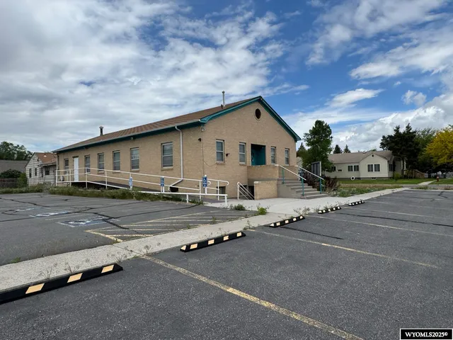 $299,000 | 402 South 7th Street East, Riverton, WY 82501