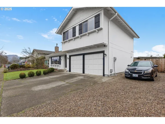 $484,900 | 353 72nd Street, Springfield, OR 97478