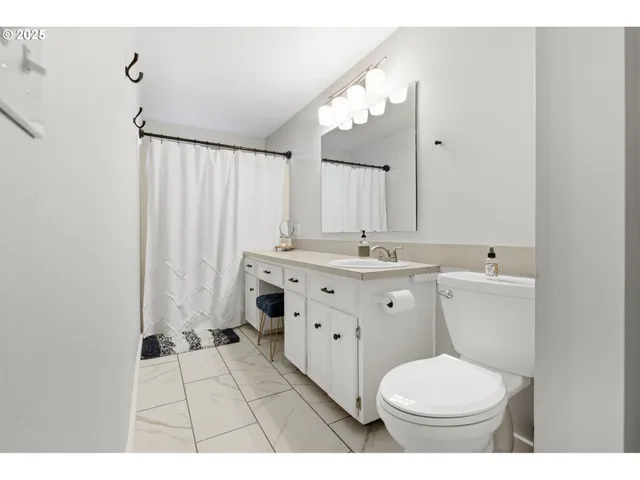 $484,900 | 353 72nd Street, Springfield, OR 97478